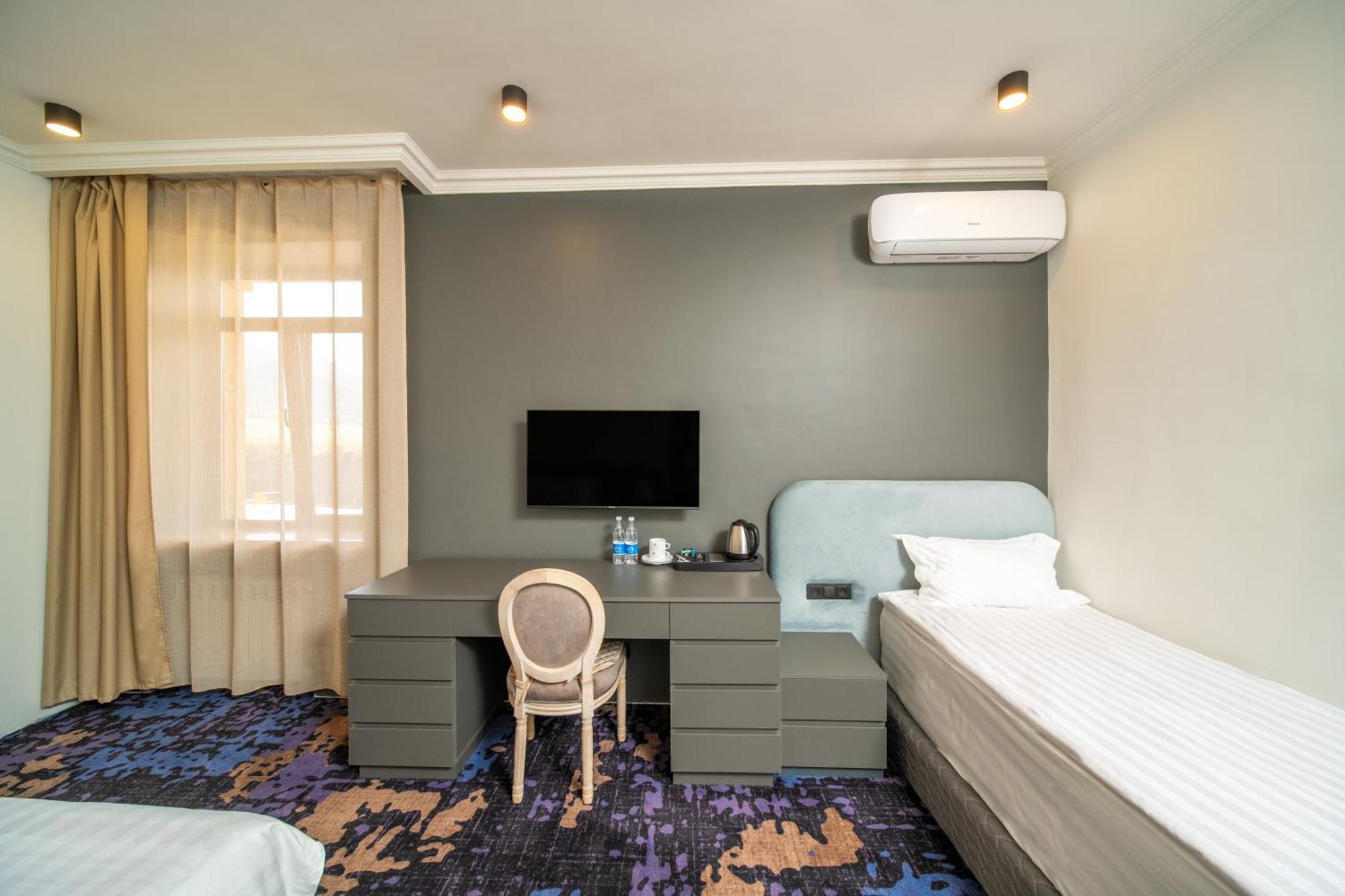 Kefilyan Family Hotel Sanain ภายนอก รูปภาพ