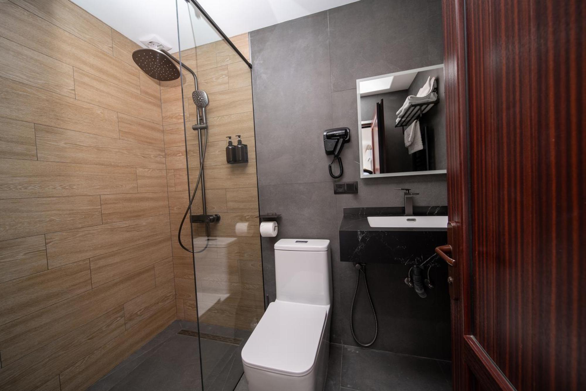 Kefilyan Family Hotel Sanain ภายนอก รูปภาพ