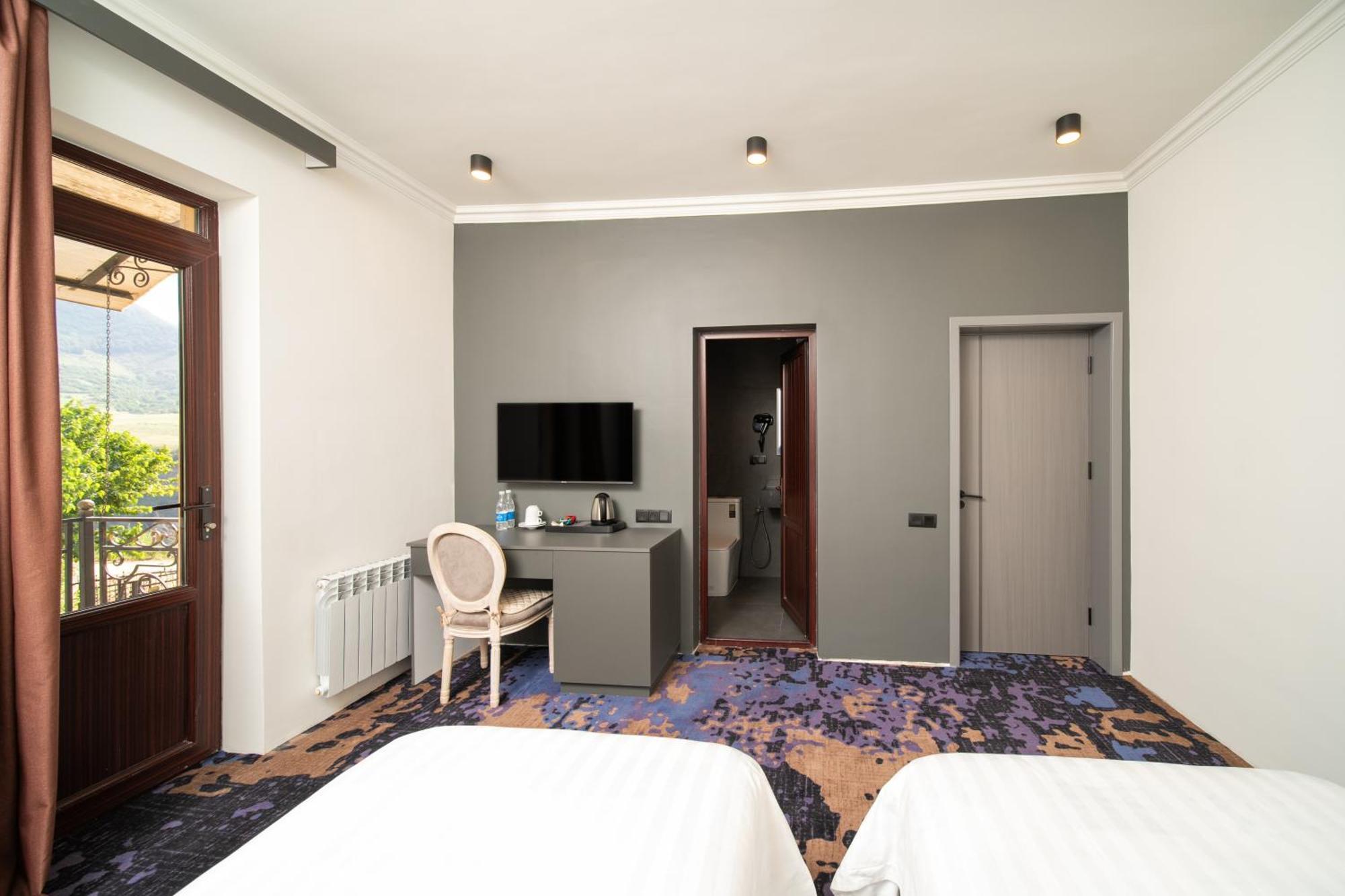 Kefilyan Family Hotel Sanain ภายนอก รูปภาพ