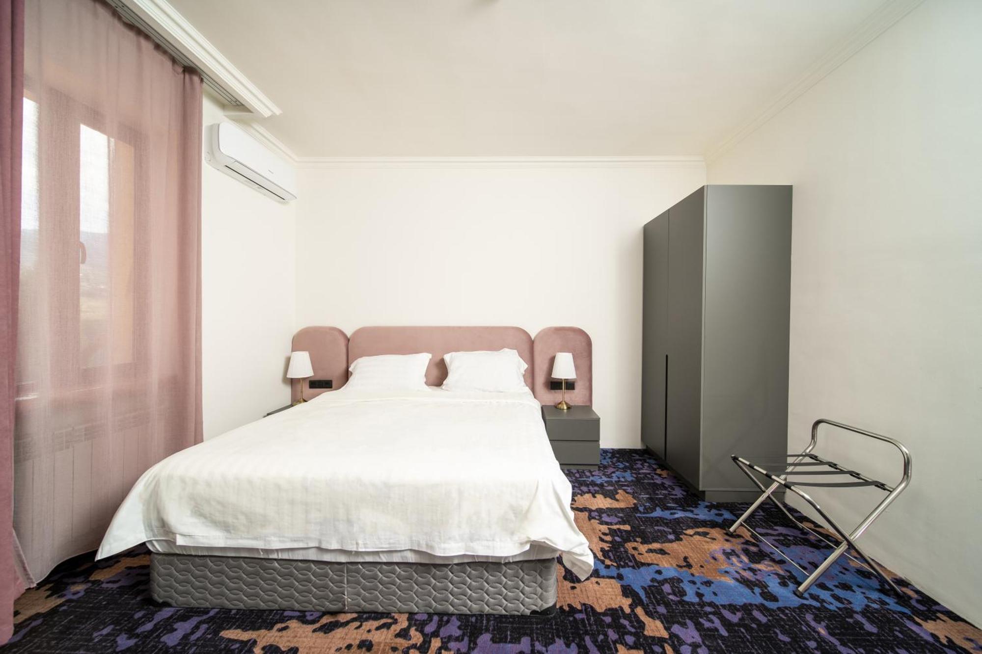 Kefilyan Family Hotel Sanain ภายนอก รูปภาพ